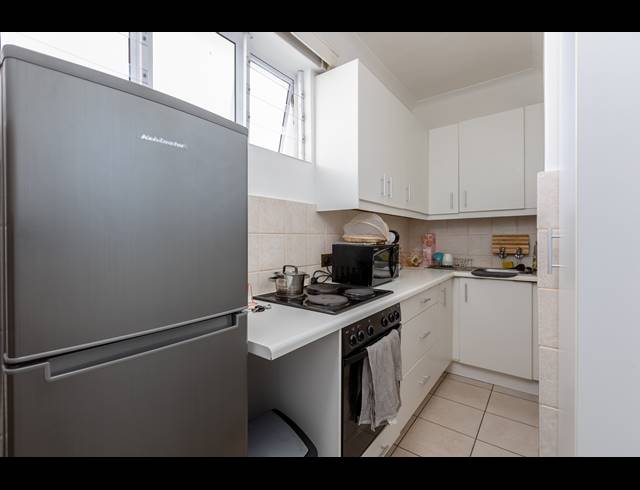 1 BEDROOM APARTMENT TO LET IN CLAREMONT UPPER